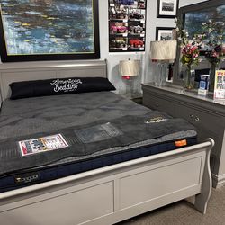 Perfect bedroom set! $699 🩶📦 Easy financing!