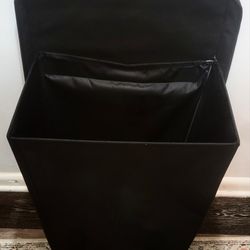 Laundry hamper