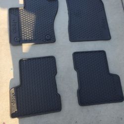 23-24 Jeep Renegade Rubber Floor Mats