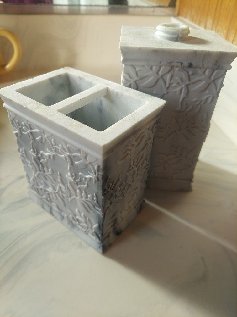 Hard Marmol  Beautiful Tooth Holder And Soap Dispenser 