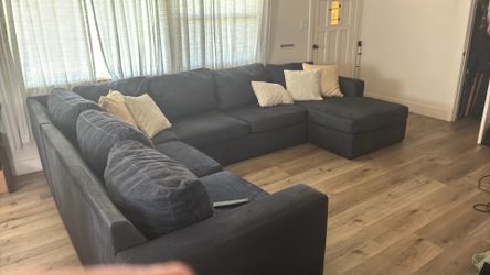 Large Living room sectional