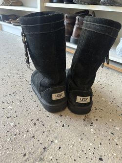 UGG Girl's Larynn Black Suede Boots Size