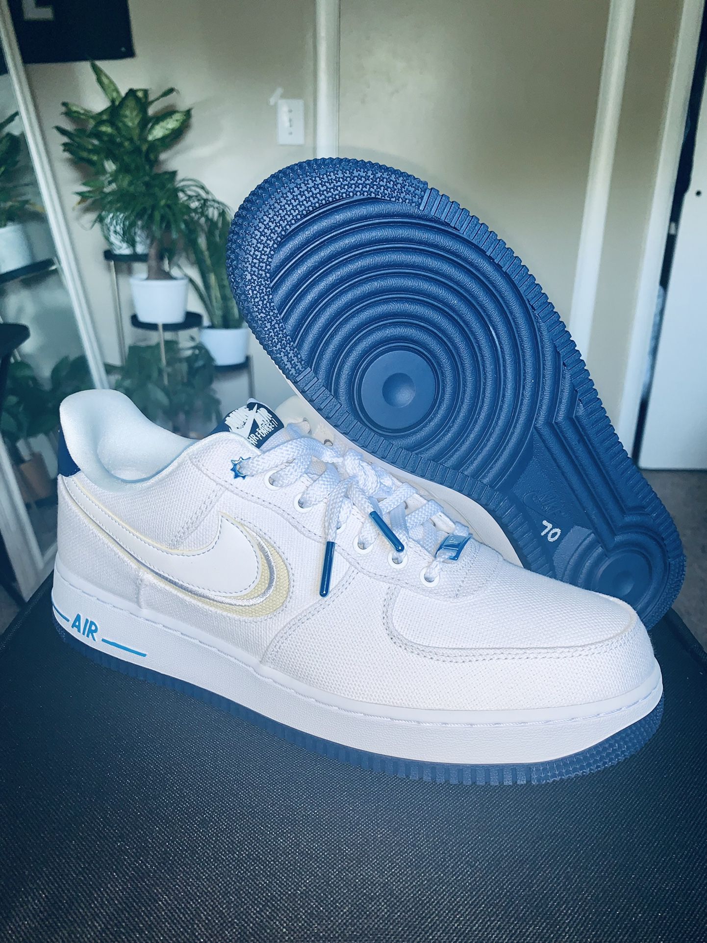 Nike Air Force 1 Premium White Fossil Blue Size 11.5