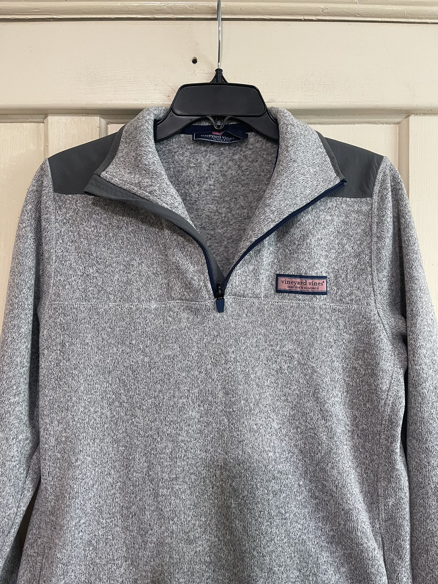 vineyard vines Fleece pullover youth size XL (18)