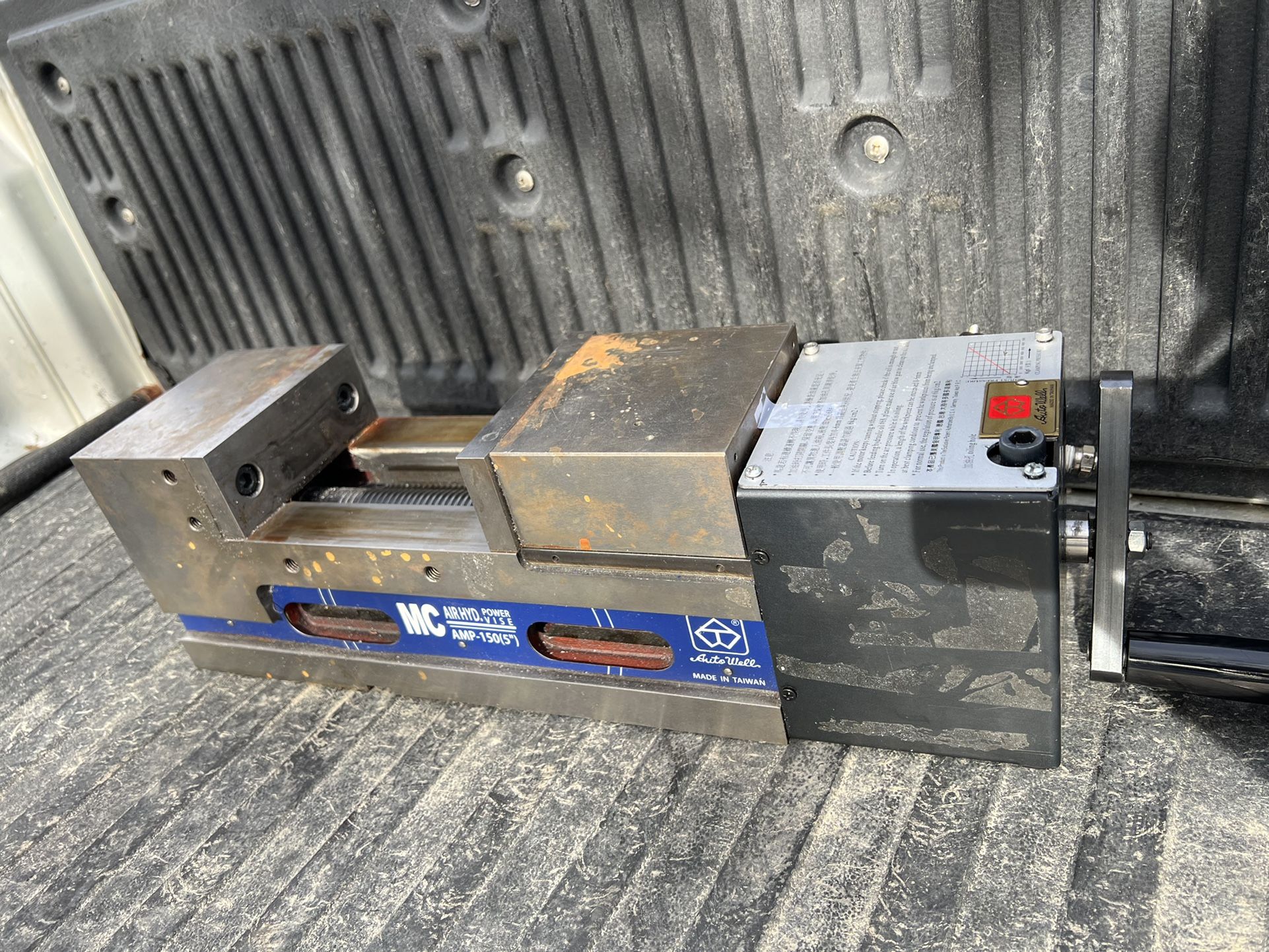 MC Air HYD Power Vise AMP-150 (5”)