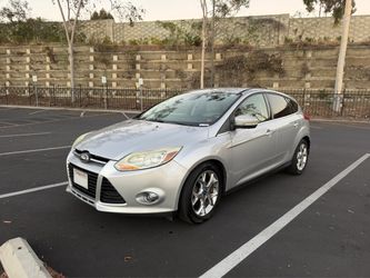 2012 Ford Focus SEL Hatchback | Clean Title | No Accidents