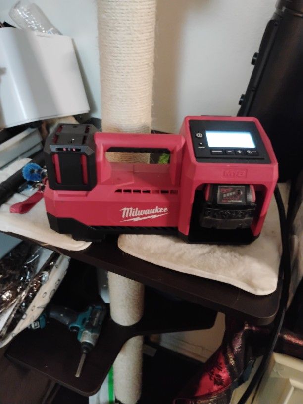 Milwaukee M18 Air Compressor And Red Lithium 5.0 Amp Hour Battery 