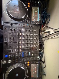 Cdj 2000 nx2 and 750mk2