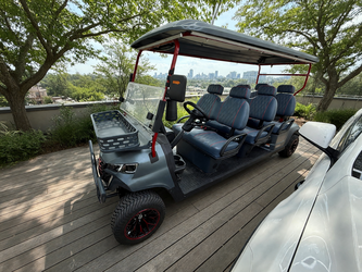 Limo Golf Cart 6-Seater in like new condition