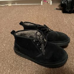 size 9.5 black uggs