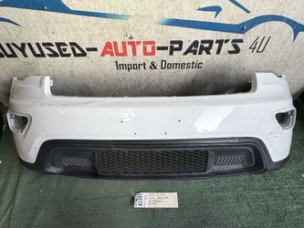 2017 - 2018 - 2020 - 2021 - 2022 JEEP GRAND CHEROKEE FRONT BUMPER COVER OEM AY82401