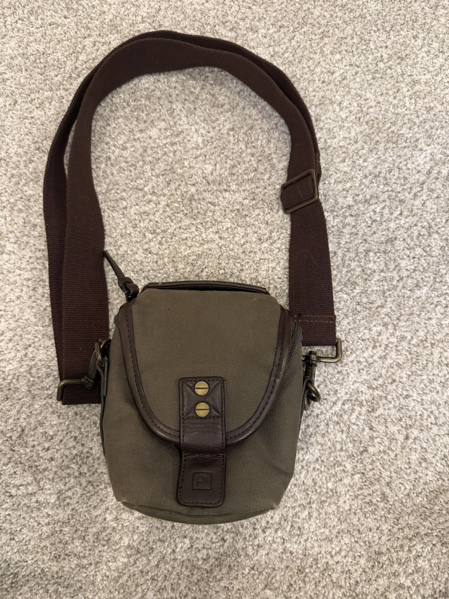 Platinum Vintage Small Camera Bag