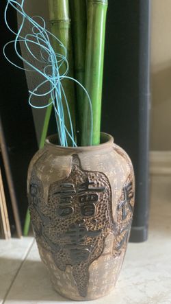 Decorative Vase With Bamboo Sticks