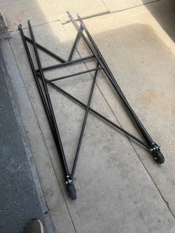 Drag racing wheelie bar