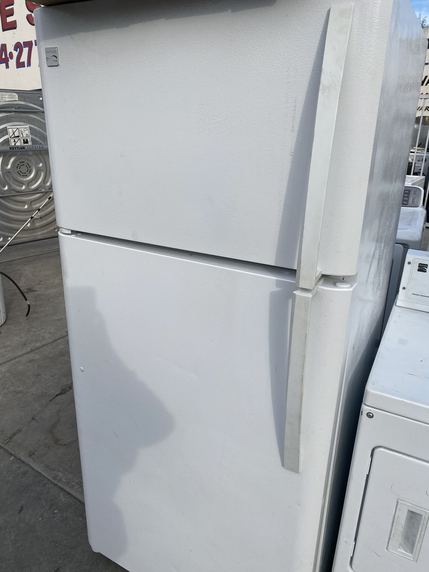 Kenmore Apartment Size Refrigerator 18 Cu Ft