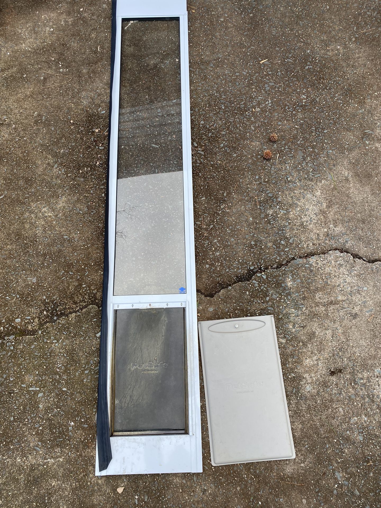 Dog Door, Fits In Sliding Glass Door