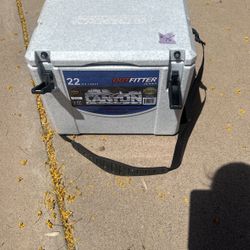 Canyon 22” Cooler