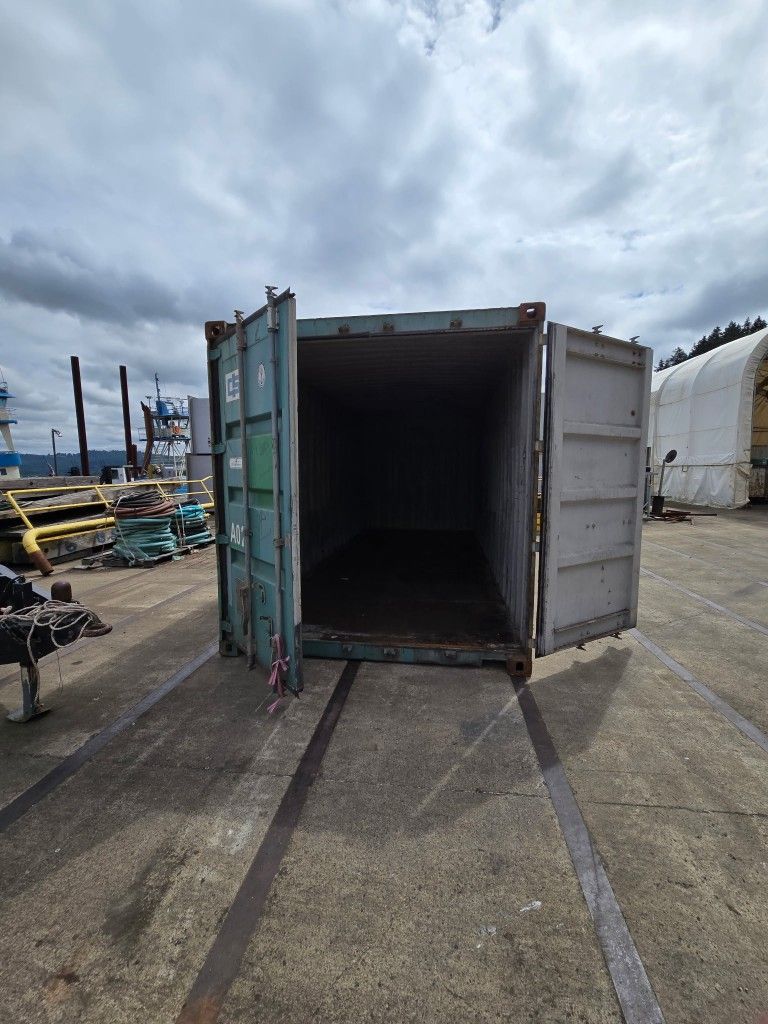 20' Used 8'6" Tall Container
