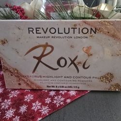 REVOLUTION
Roxi
 HIGHLIGHT AND CONTOUR 