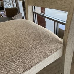 Dining Table 6 Chairs! AVAILABLE TODAY!!