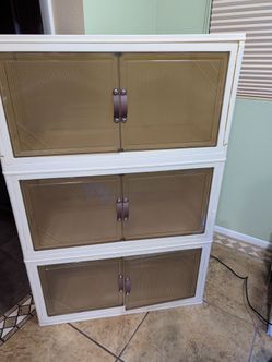 Storage cabinet