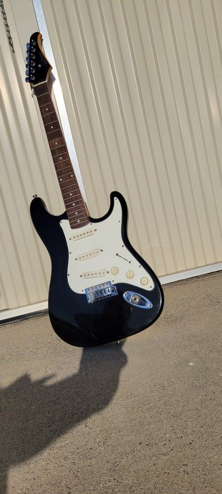 Silvertone SS11 Electric Guitar