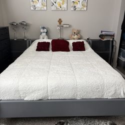 Solid Wood Bedroom Set with Storage
