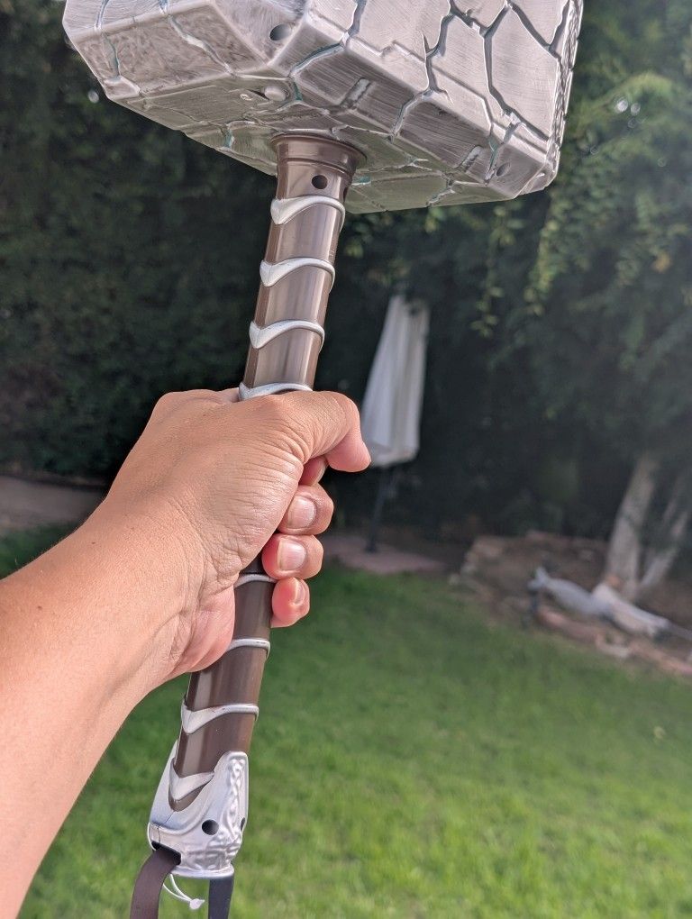 Mighty Thor's Hammer Mjolnir Light Up Drink Holder