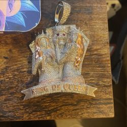 Round Cut Diamond Pendant King Of Queens Diamond Hip Hop Pendant 14k Gold Over