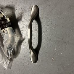 Cabinet / Dresser Knobs - Qty: 24 