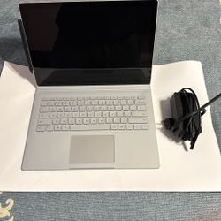 Microsoft Surface Book 2 (Intel Core i5, 8GB RAM, 256GB SSD) - 13.5in