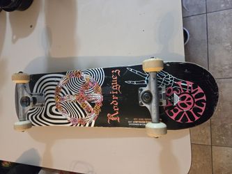 Skateboard Primitive Paul Rodriguez deck complete 7.75