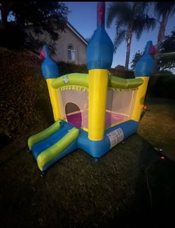 H2OGO! Castletopia Bounce House with Extra-Wide Slide and Blower, Indoor/Outdoor, Ages 3+