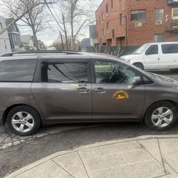 2016 Toyota Sienna le For Sale