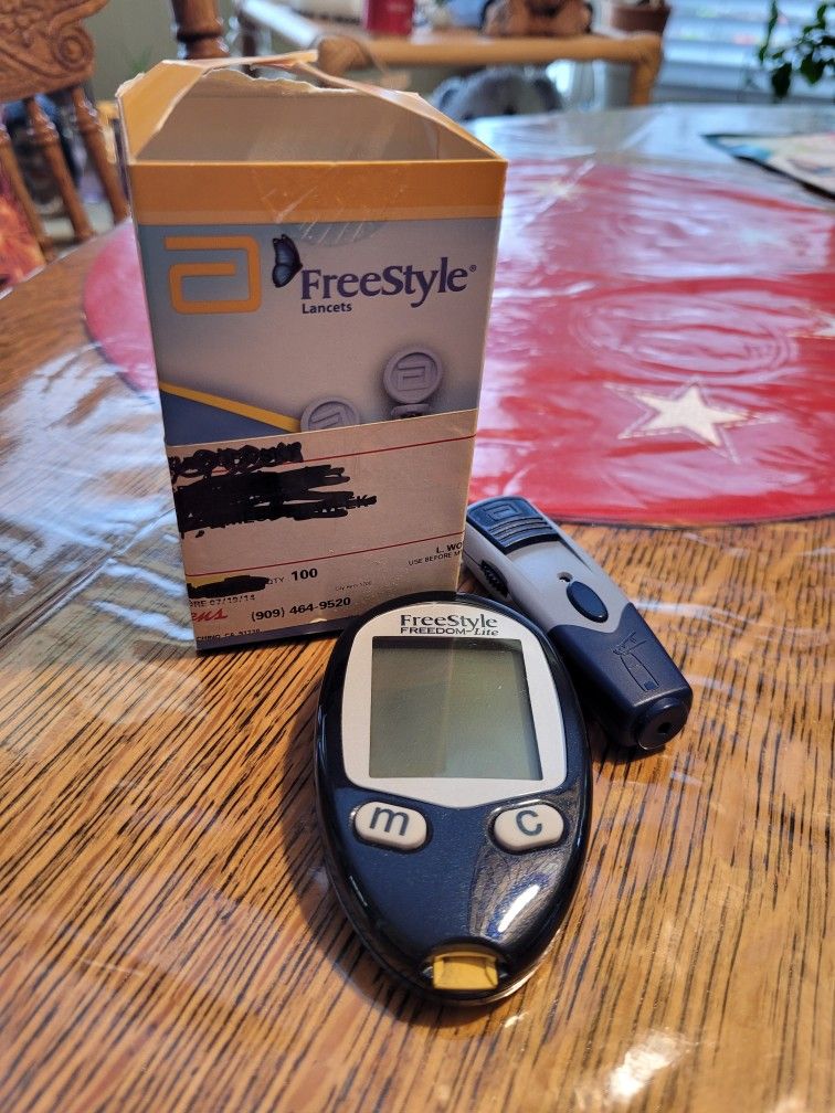 Freestyle Freedom Lite Glucose Meter for Sale in Chino, CA - OfferUp