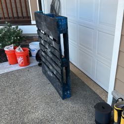 Free Wood Pallet