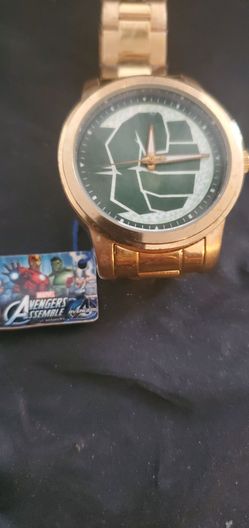 Marvel The Incredible Hulk Fist Watch run out battery