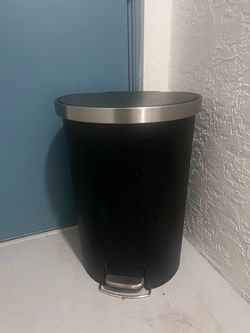 Black Step Trash Can with Stainless Lid