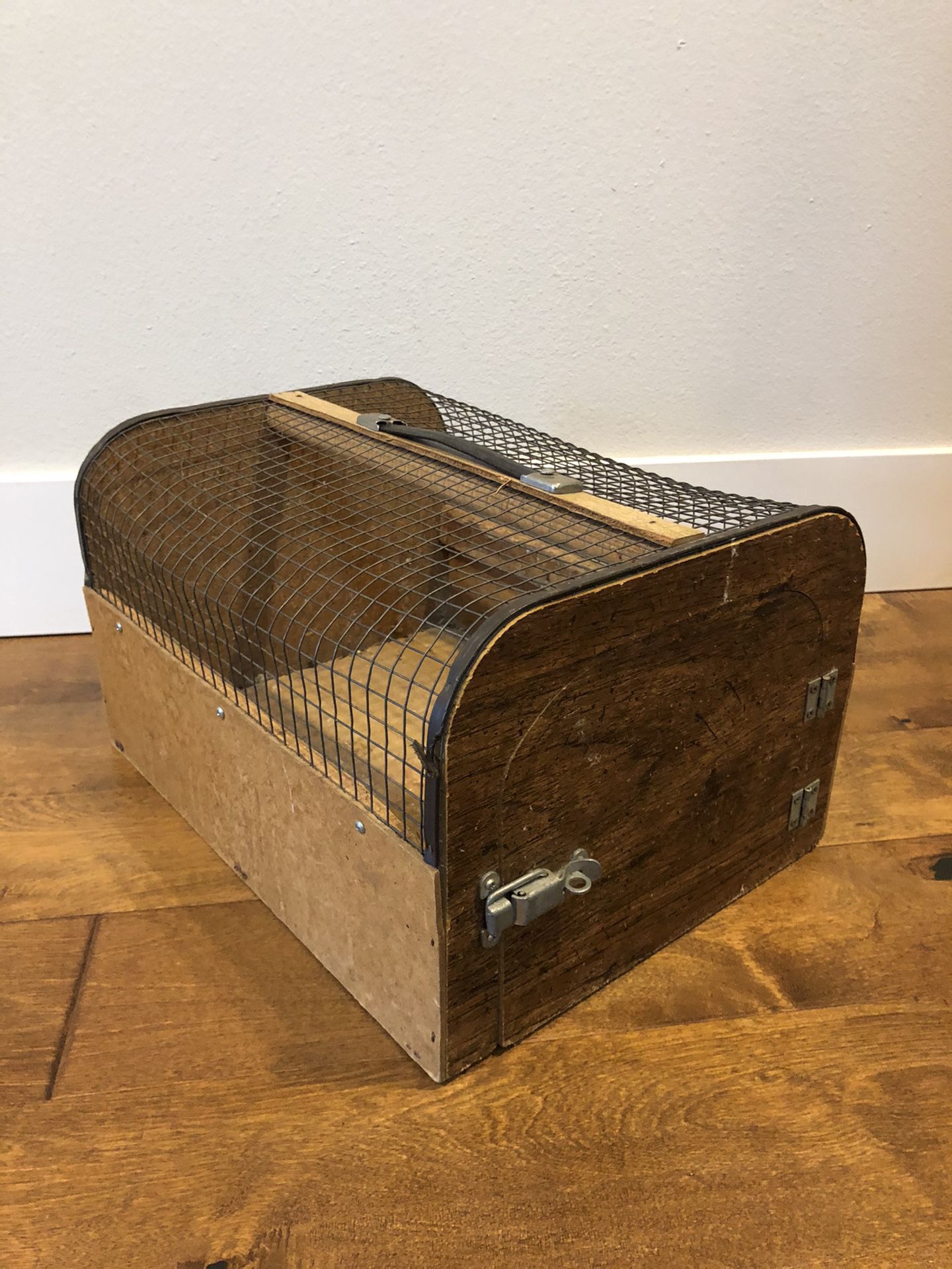 Wood Animal Crate