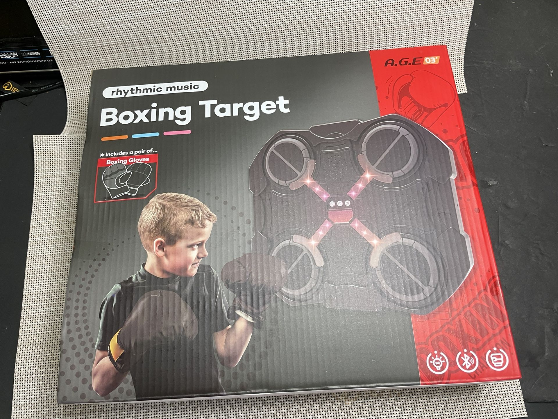 π₯ Music Boxing Machine Toy β Wall-Mounted Bluetooth Punch Game β $10 π Pickup Location: S. Durango & 215 near IKEA π΅ Price: $10 firm β Brand New K