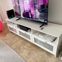 White TV Stand ikea / Modern TV Unit with Storage (Great Condition)