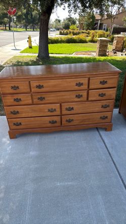 Dresser