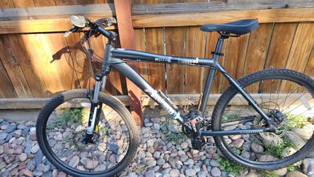 Mens Diamondback bike