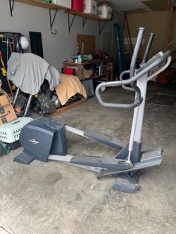 Free- Nordic Track Eliptical, CX 1050