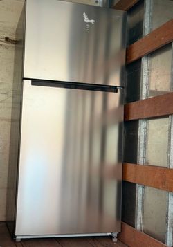 USED WORKS GREAT VISSANI REFRIGERATOR