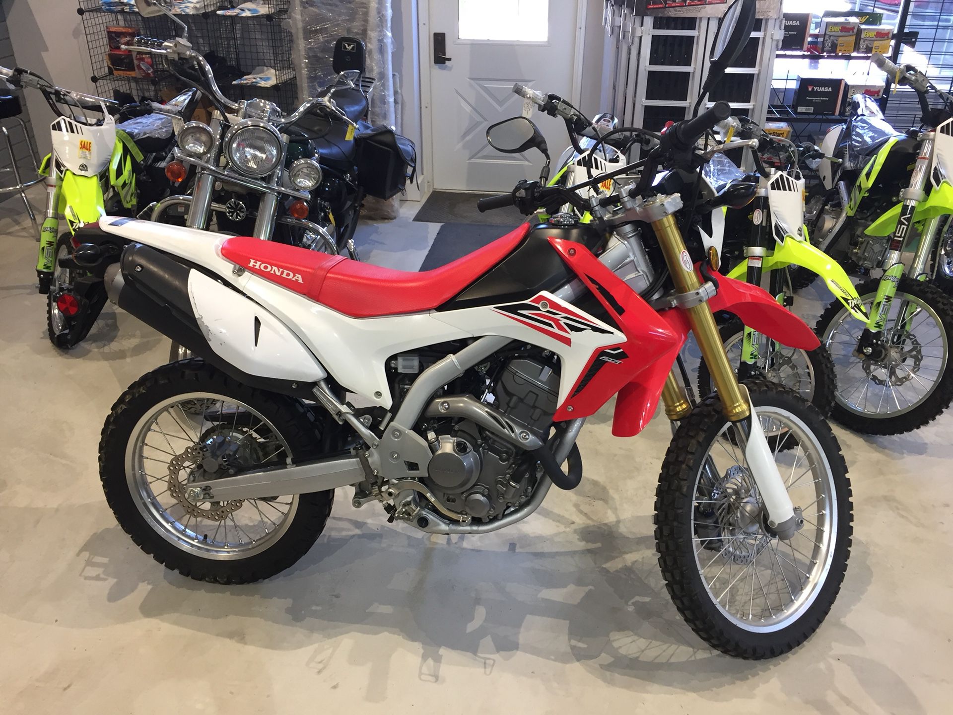 2016 Honda CRF250LG CRF 250 LG Electric start 1489 miles, red+white, on/off road motorcycle / dirt bike will trade