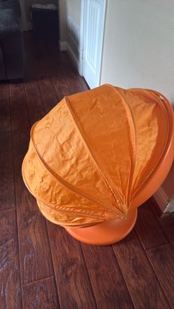 Egg chair
