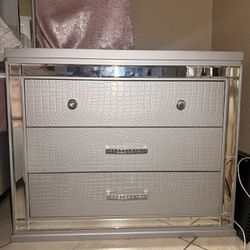 Nightstand 