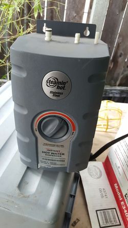 Undercounter hot water dispenser