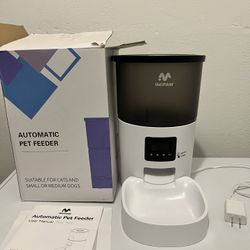 New Automatic Pet Feeder Small or Medium Pet